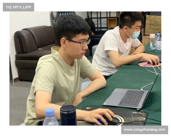 三强争霸赛:战术博弈与智慧较量的精彩对决 三强争霸赛:战术博弈与智慧较量的精彩对决